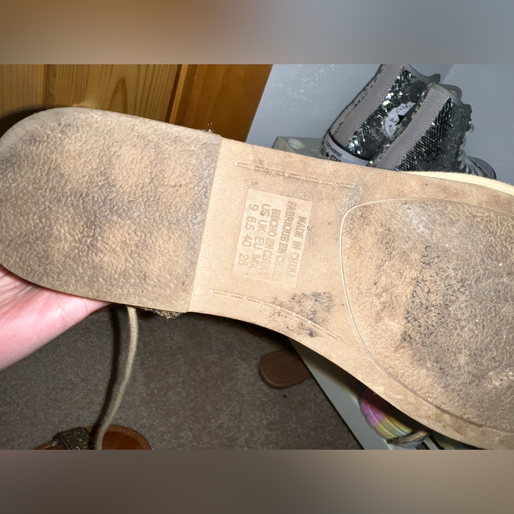 Sandals - Picture 2 of 3
